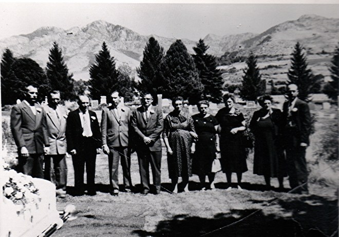 Art, Golden, Wilfred, Roland, Lloyd, Edna, Hannah, Carrie, Lillian, Ivan at their mother's grave 17 August 1961