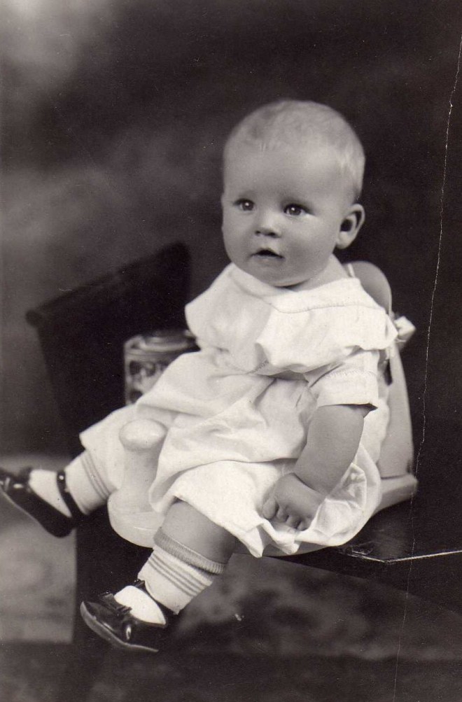 This photo also taken in Electric Photo Shop, Logan, Utah