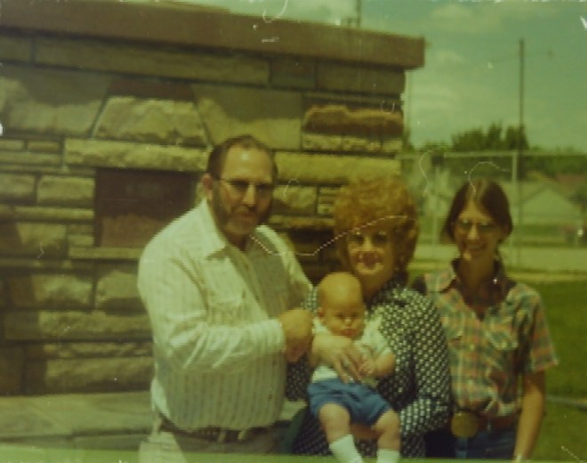 Evan Elliott, Brook Jonas, Colleen, Linda Jonas