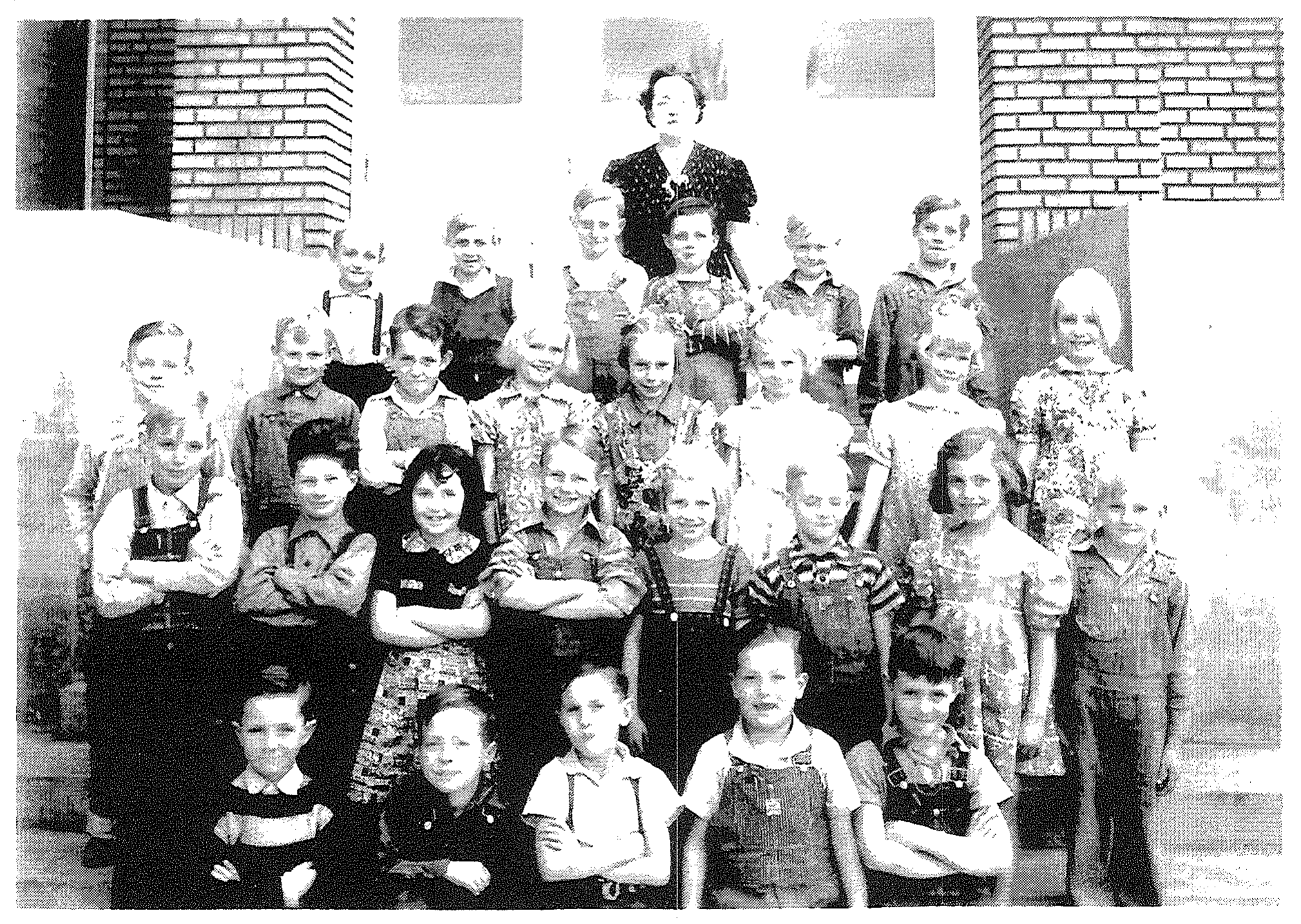 Second grade class photo, 1939-40